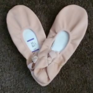 Ballet shoes